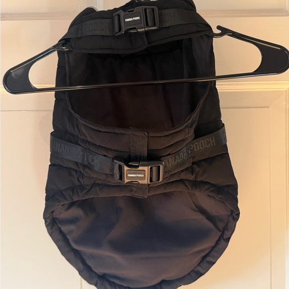 Canada Pooch Black Harness Puffer for Dogs - Picture 2 of 5